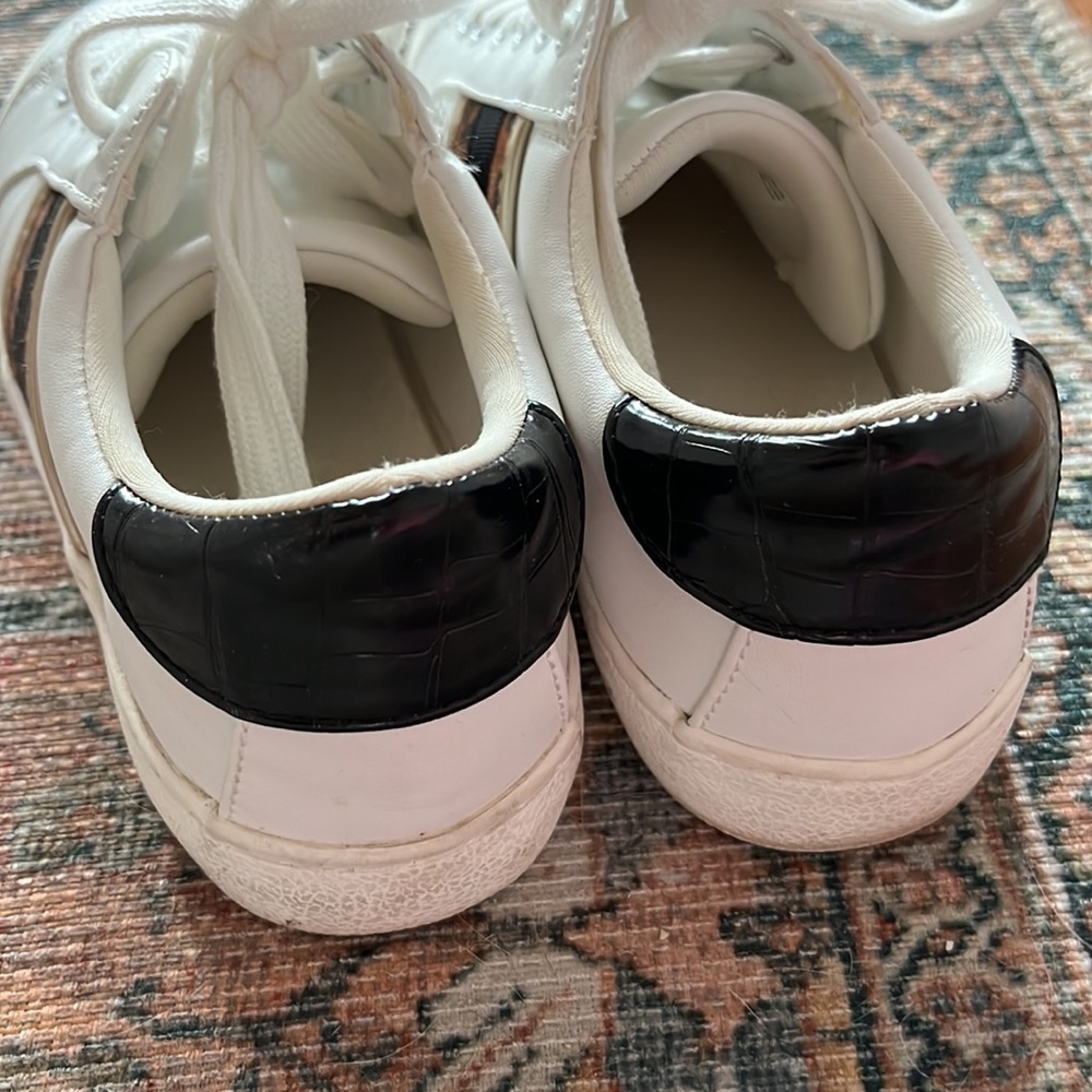 Time and Tru white leather sneakers with leopard stripe - Picture 4 of 4